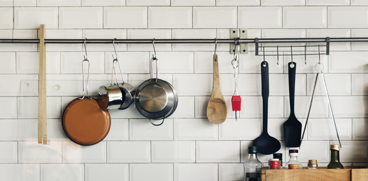 Store Pan Lids With A Curtain Rod